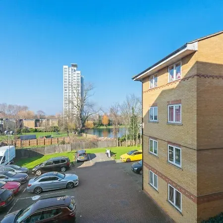 Modern 2Br Apartment - 25Min To Central London Exterior photo