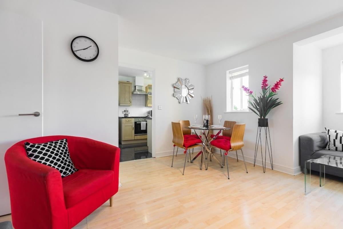 Holiday home Modern 2br - 25min To *