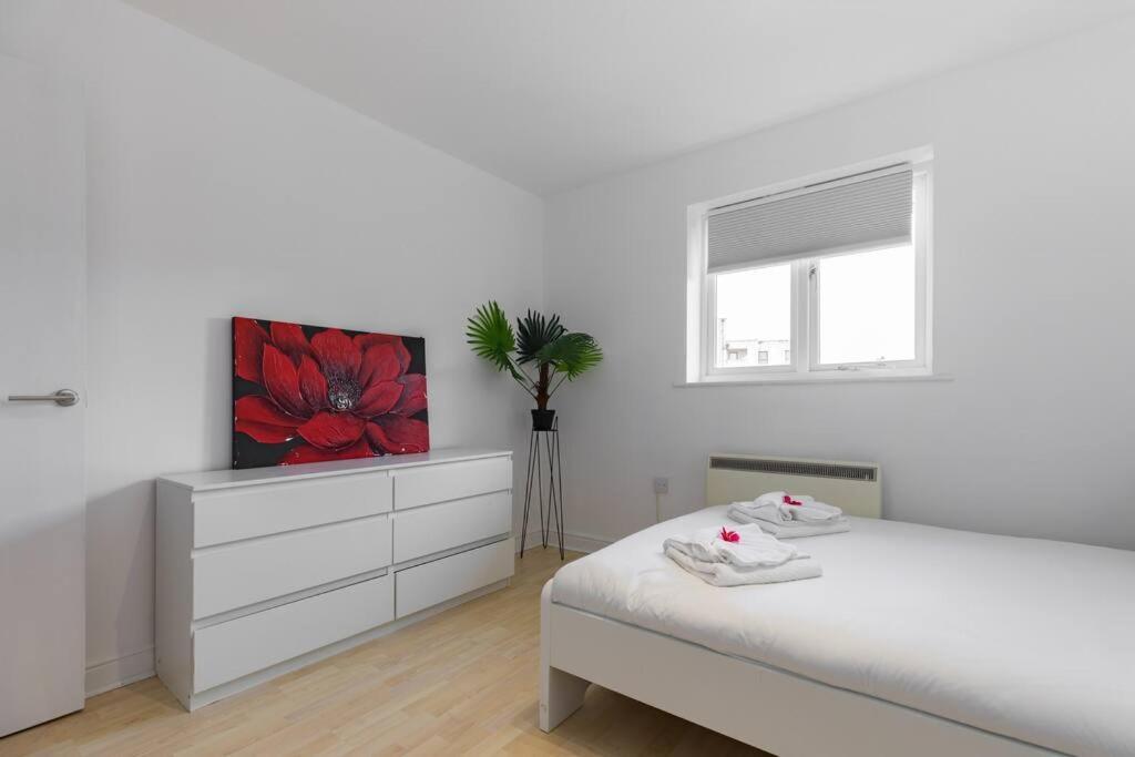 2-br Oasis In Woolwich Лондон